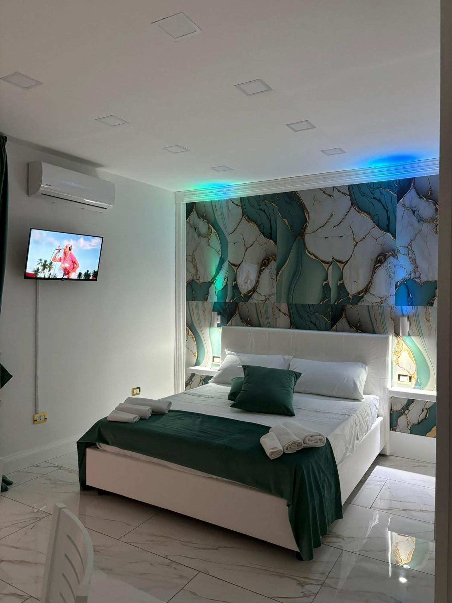 Suite Campanile Naples Exterior photo